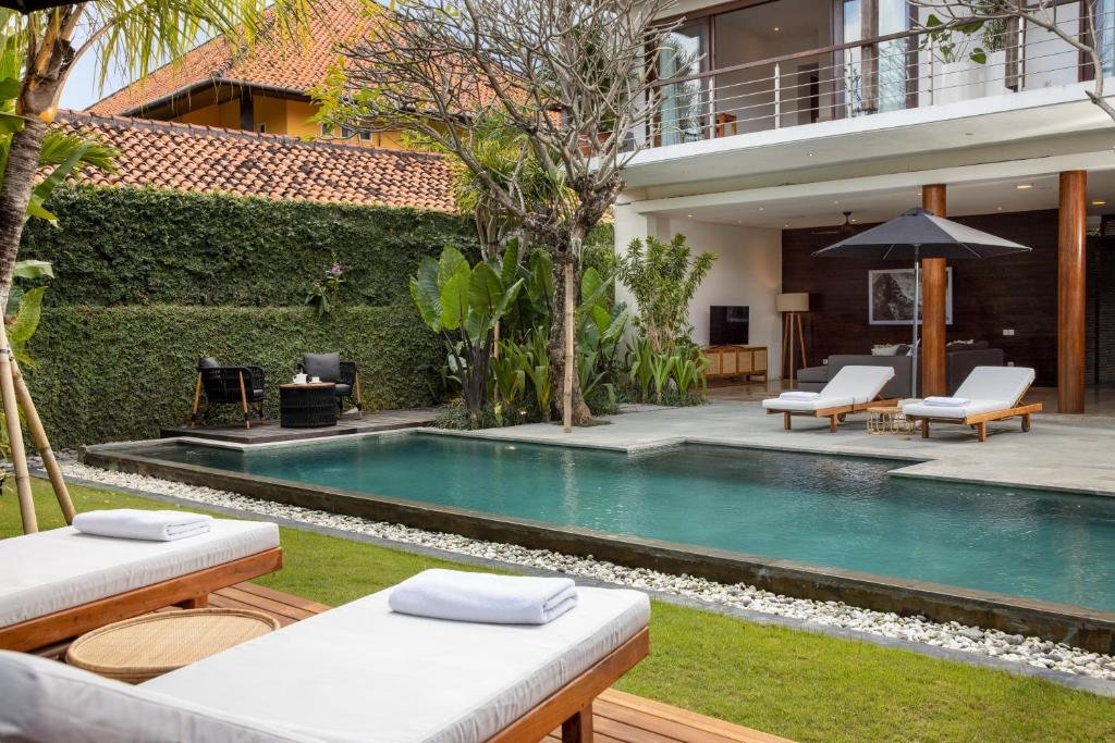 3-BDR Garden Villa with Private Pool at Canggu