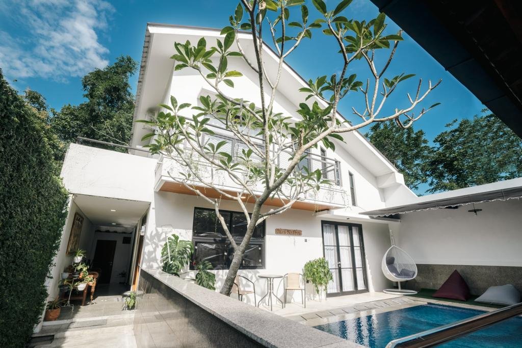 Villa with Private Pool and 2 Rooms in Maguwoharjo, Yogyakarta